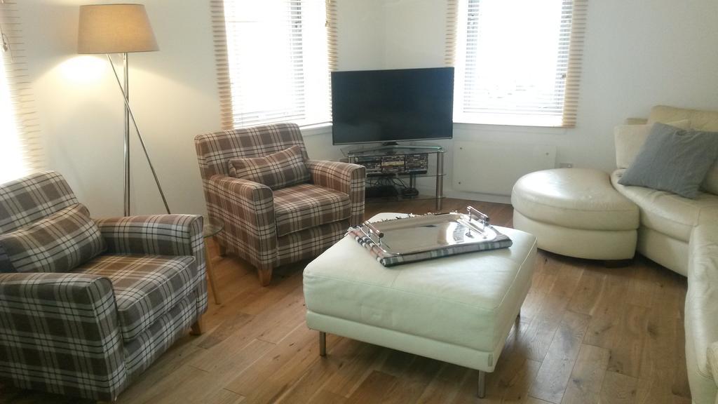 Shore View Apartment Единбург Номер фото